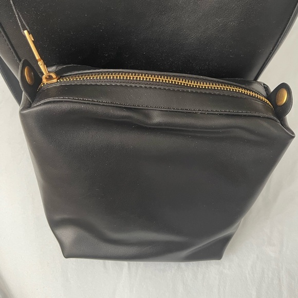 Bucket Bag - Picture 10 of 11